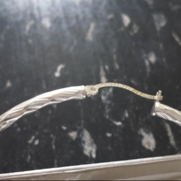 925 Sterling Silver Big Hoop Earrings 2 1/2 inches in diameter - Picture 10 of 11